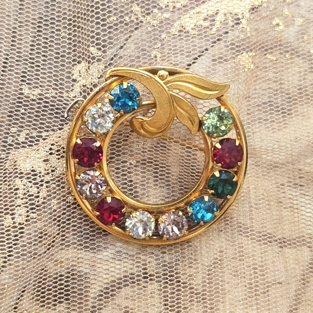 Vintage Van Dell Signed 1/20 12k Gold Filled Wreath Rhinestone  Brooch Pin 1950s